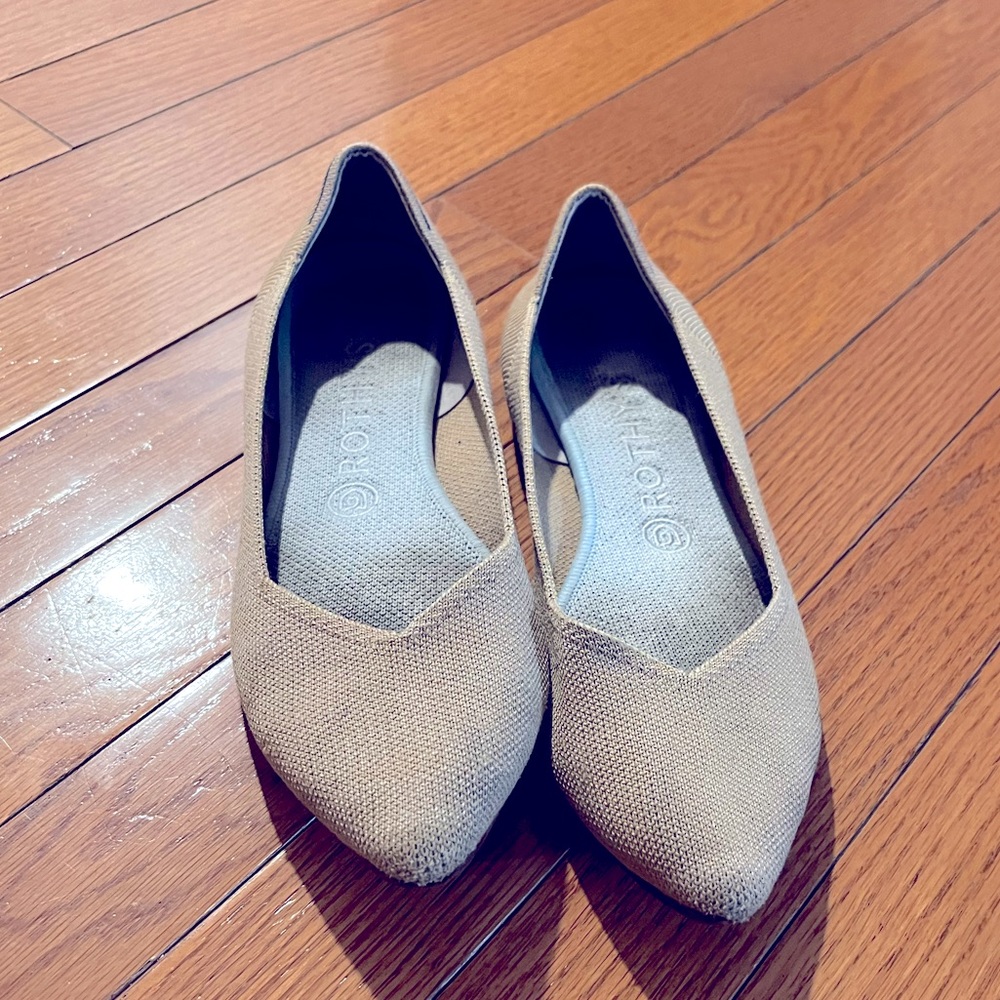 Limited edition merino wool Rothy’s in taupe Sz 8.5